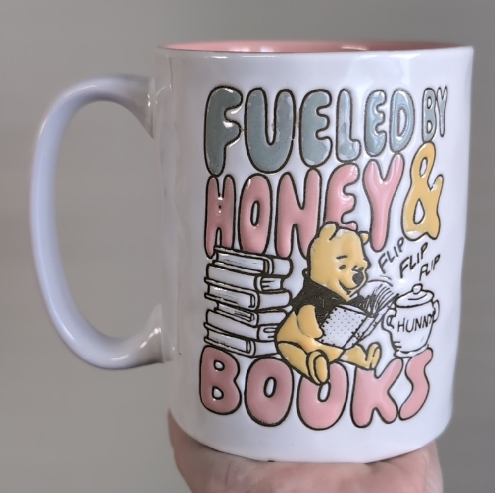 Disney ©️ Winnie The Pooh FUELED BY HONEY & BOOKS Reading Pooh Bear Mug 📚